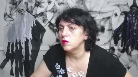 LuciaMi online show from November 2025 06:01:02 AM