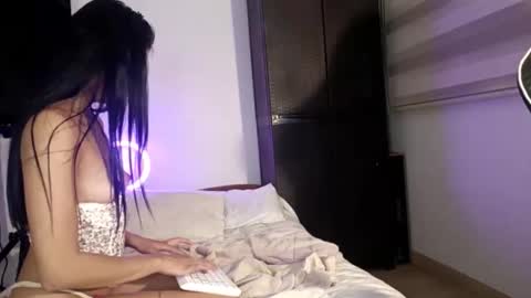 luciamoretti1 online show from October 2025 04:40:02 AM