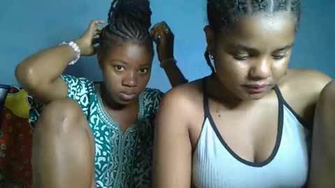 luciana012 online show from September 2025 05:58:02 PM