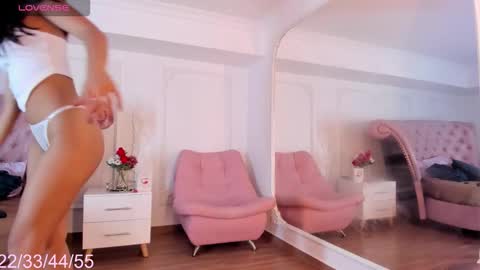 Luciana online show from September 2025 08:23:01 PM