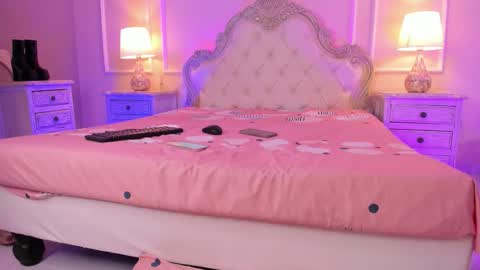    online show from October 2025 04:48:01 AM