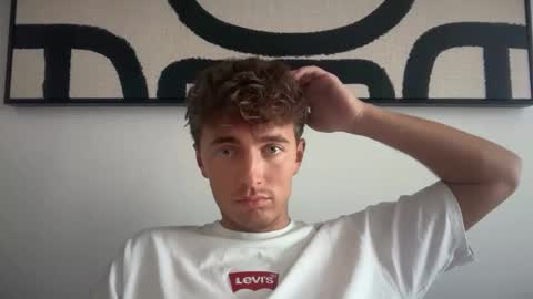 Lucian online show from October 2025 12:15:01 PM