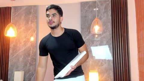 Luciano online show from June 2026 12:16:02 PM