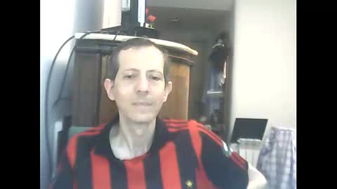 Snapshot of lucianoaxel chatting on February 2026 01:32:02 AM Luciano online show from February 2026 01:32:02 AM