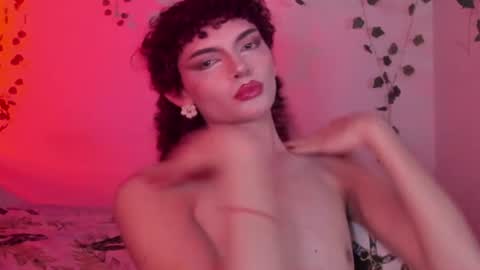 Snapshot of lucianromeo17 chatting on July 2026 06:05:01 AM Lucy or Lucian 3 Come to my social Links3 online show from July 2026 06:05:01 AM