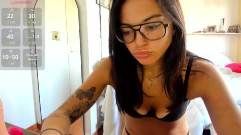 luciaxluna online show from March 2026 05:39:01 PM