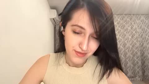 Snapshot of lucibeveridge chatting on November 2025 07:16:01 PM Mary online show from November 2025 07:16:01 PM