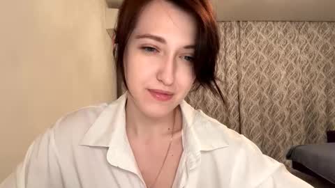 Snapshot of lucibeveridge chatting on December 2025 05:18:02 PM Mary online show from December 2025 05:18:02 PM