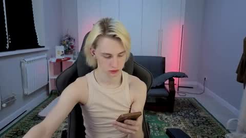 Angelok online show from March 2026 11:24:01 AM