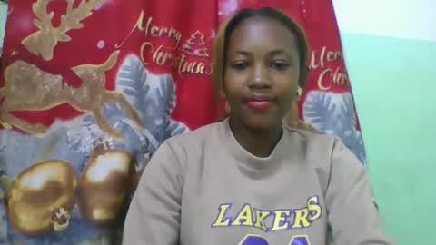 lucie196645 online show from May 2026 06:08:01 AM