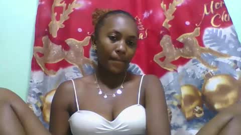 Snapshot of lucie196645 chatting on June 2026 07:36:01 AM lucie196645 online show from June 2026 07:36:01 AM