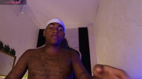 Snapshot of lucier_ chatting on March 2026 09:08:01 PM L U C I E R online show from March 2026 09:08:01 PM