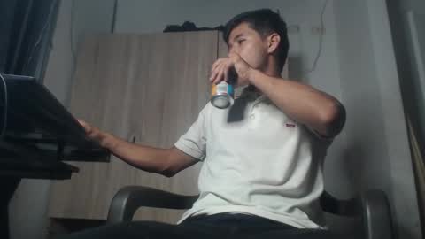 Snapshot of lucifferr_ chatting on October 2025 06:52:01 AM leonel online show from October 2025 06:52:01 AM