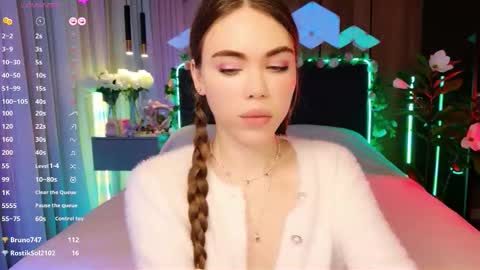 Snapshot of lucifiella chatting on November 2025 04:51:01 PM MimiFors online show from November 2025 04:51:01 PM