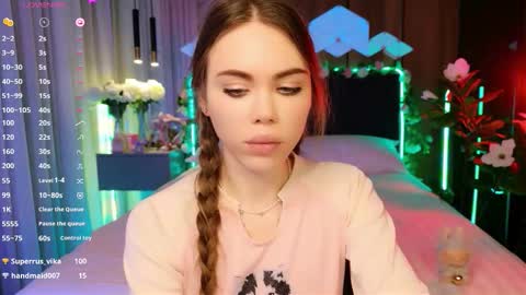 Snapshot of lucifiella chatting on November 2025 04:40:02 PM MimiFors online show from November 2025 04:40:02 PM