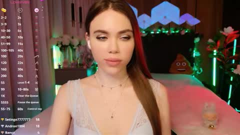 Snapshot of lucifiella chatting on December 2025 05:06:02 PM MimiFors online show from December 2025 05:06:02 PM