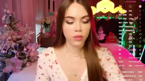 Snapshot of lucifiella chatting on January 2026 06:10:02 PM MimiFors online show from January 2026 06:10:02 PM