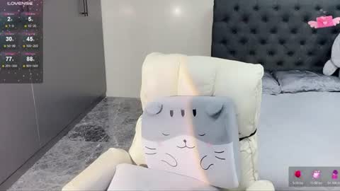 lucii04 online show from July 2026 08:48:01 PM