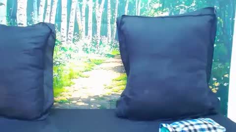 Lucile Carrie online show from June 2026 07:12:01 PM