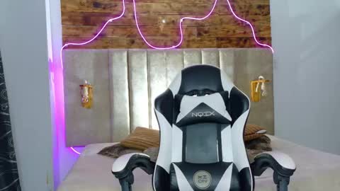 maye  online show from September 2025 04:14:02 AM