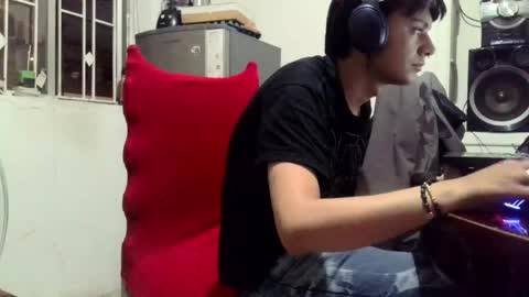 luckk_ online show from May 2026 05:13:01 AM