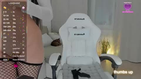 Snapshot of lucky__lady_ chatting on March 2026 10:33:01 PM lucky__lady_ online show from March 2026 10:33:01 PM