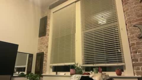 lucky_bme online show from May 2026 03:23:02 AM
