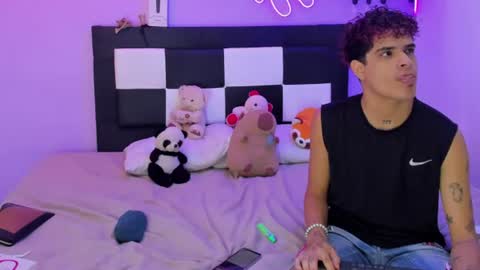 Snapshot of lucky_boys_x chatting on June 2026 03:46:01 PM Stven online show from June 2026 03:46:01 PM