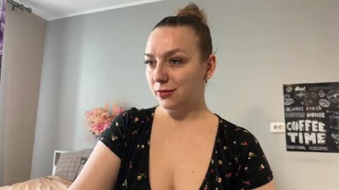lucky_foryou_baby online show from April 2026 09:40:01 AM