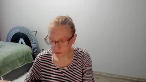 Snapshot of lucky_licky20 chatting on December 2024 03:09:01 AM lucky_licky20 online show from December 2024 03:09:01 AM