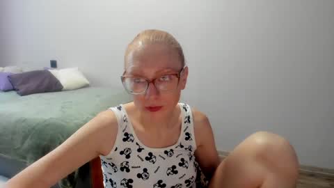 Snapshot of lucky_licky20 chatting on December 2024 04:01:01 AM lucky_licky20 online show from December 2024 04:01:01 AM