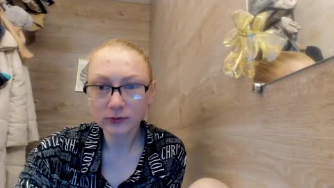 Snapshot of lucky_licky20 chatting on December 2024 04:23:02 AM lucky_licky20 online show from December 2024 04:23:02 AM