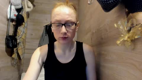 Snapshot of lucky_licky20 chatting on December 2024 04:01:02 AM lucky_licky20 online show from December 2024 04:01:02 AM