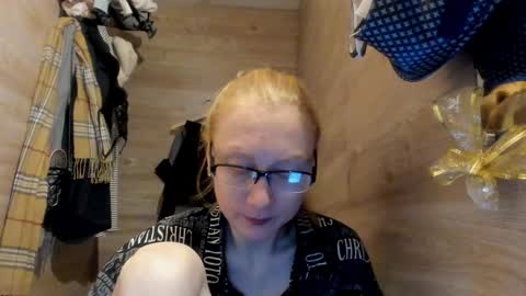 Snapshot of lucky_licky20 chatting on January 2025 03:56:01 AM lucky_licky20 online show from January 2025 03:56:01 AM