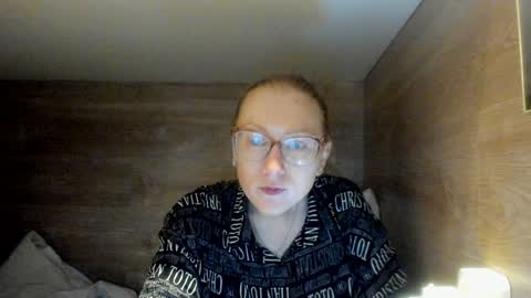 Snapshot of lucky_licky20 chatting on January 2025 04:43:01 AM lucky_licky20 online show from January 2025 04:43:01 AM