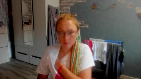 lucky_licky20 online show from October 2025 02:14:02 AM