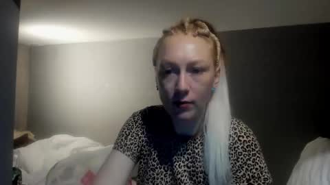 lucky_licky20 online show from February 2026 04:31:02 AM