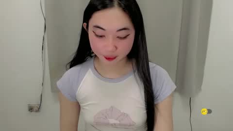 Snapshot of lucky_mariel chatting on December 2024 04:10:02 AM mariel online show from December 2024 04:10:02 AM