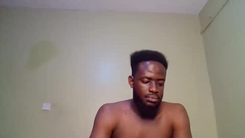 Snapshot of luckycharly chatting on January 2025 02:37:01 AM MASTER DOM online show from January 2025 02:37:01 AM