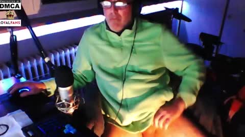 Snapshot of luckyfreak1 chatting on February 2025 12:26:01 AM call me Stefan online show from February 2025 12:26:01 AM