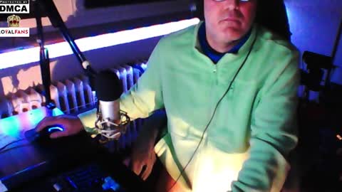 Snapshot of luckyfreak1 chatting on February 2025 06:19:01 PM call me Stefan online show from February 2025 06:19:01 PM