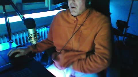       call me  Stefan online show from April 2026 06:41:01 PM