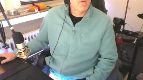        call me  Stefan online show from May 2026 10:42:01 AM