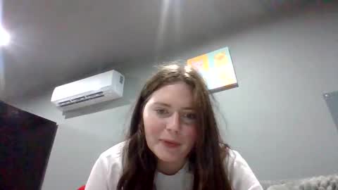 luckygirl96 online show from September 2025 06:20:02 PM