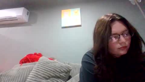 luckygirl96 online show from November 2025 12:02:01 AM