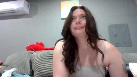 luckygirl96 online show from November 2025 03:05:01 AM