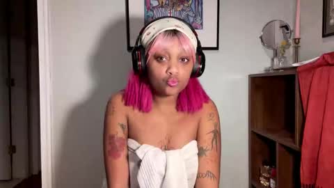 luckylaci777 online show from November 2025 05:18:02 AM