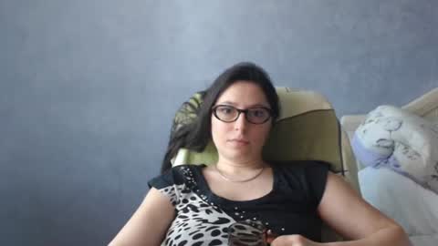 luckylinda23 online show from June 2026 09:44:02 AM
