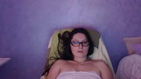 luckylinda23 online show from June 2026 09:06:01 PM