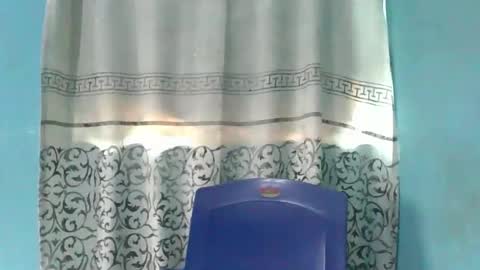 Snapshot of luckymadequeen chatting on March 2026 09:05:02 AM Gloria online show from March 2026 09:05:02 AM